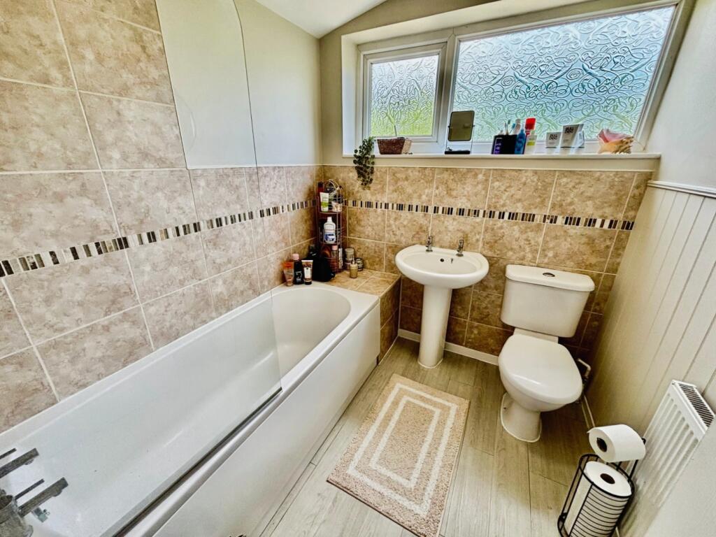 House in Gainsborough - View 5