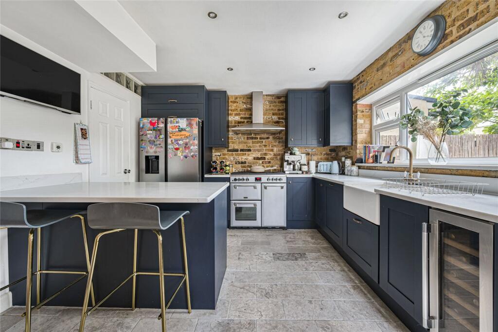 House in Dartford - View 4
