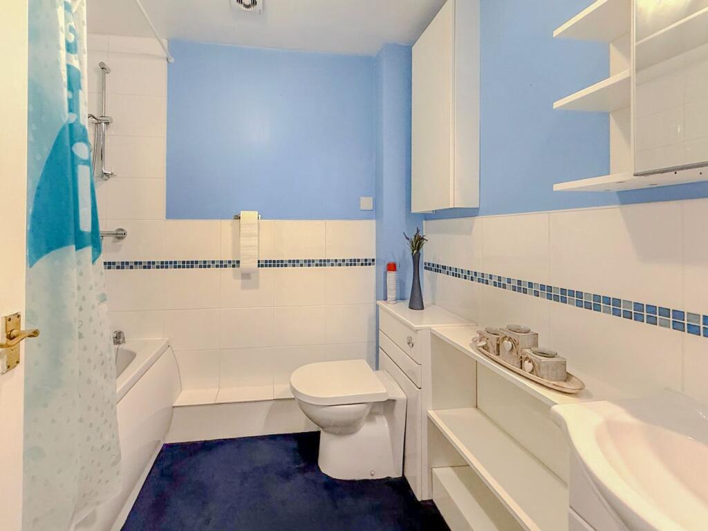 House in Hull, Kingston upon Hull - View 5