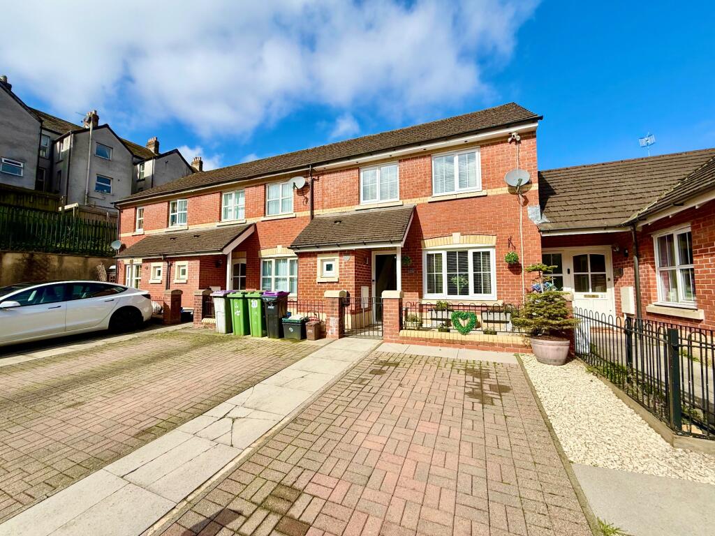 Main image of property: Clos Afon Llwyd, Pontypool