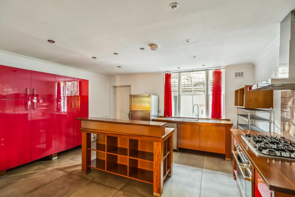 4 bedroom terraced house for rent
