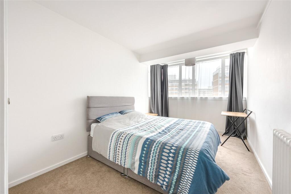 Apartment in London - View 5