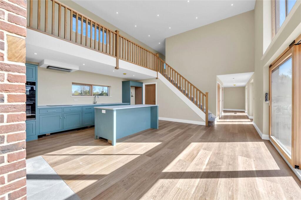 House in Ipswich - View 2