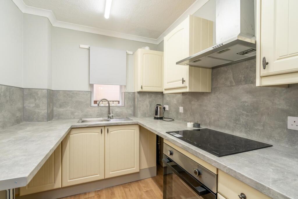 Milton Lodge, Wessex Avenue, Bognor Regis - More