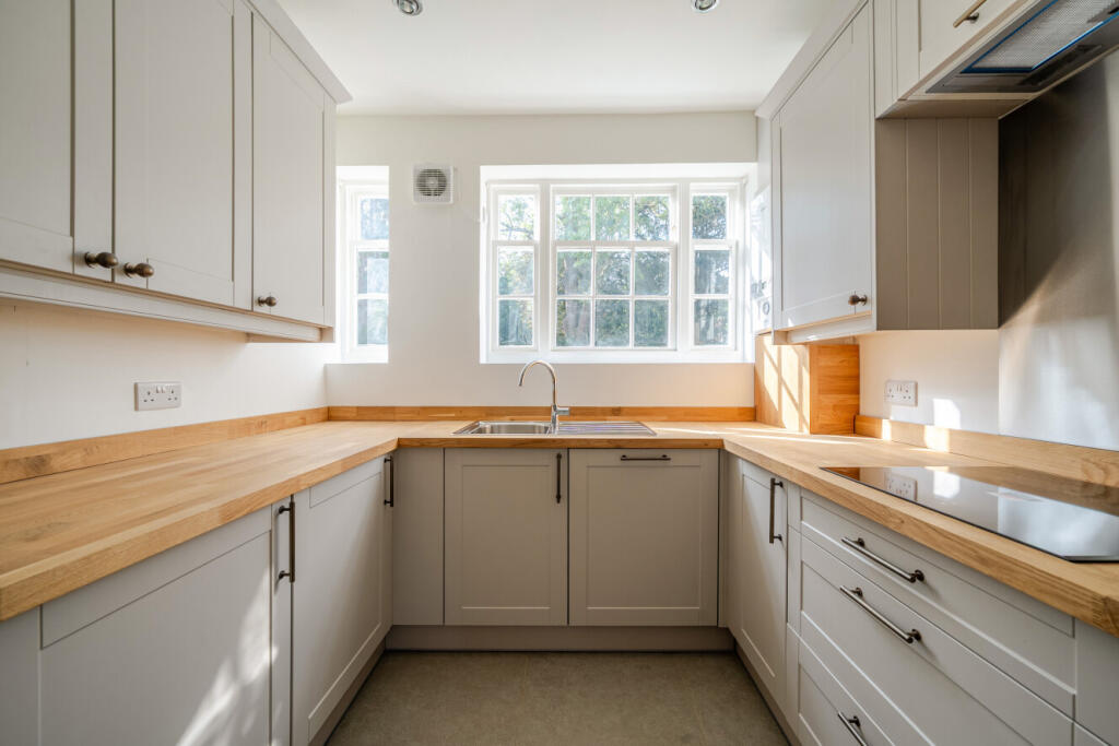 Apartment in London - View 2