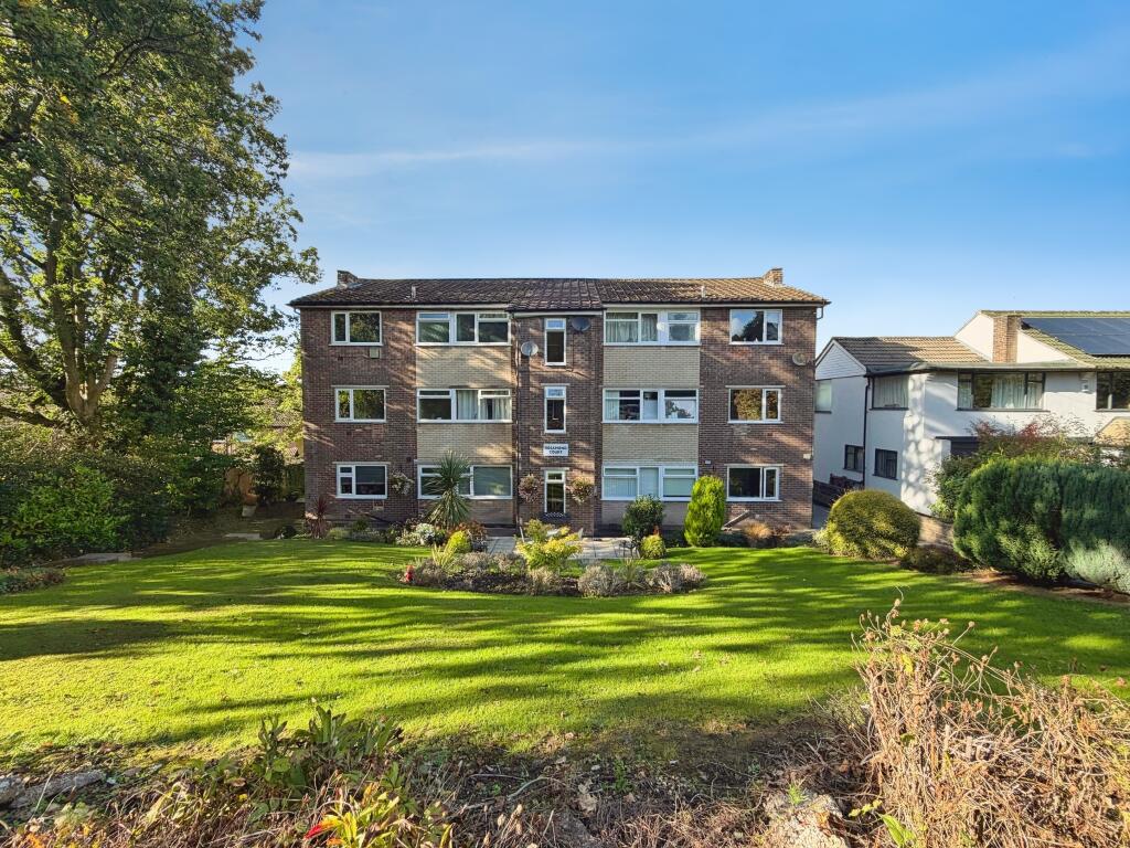 Apartment in Sheffield, Totley Rise, Bradway