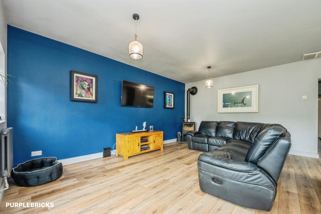 House in Dudley - View 4