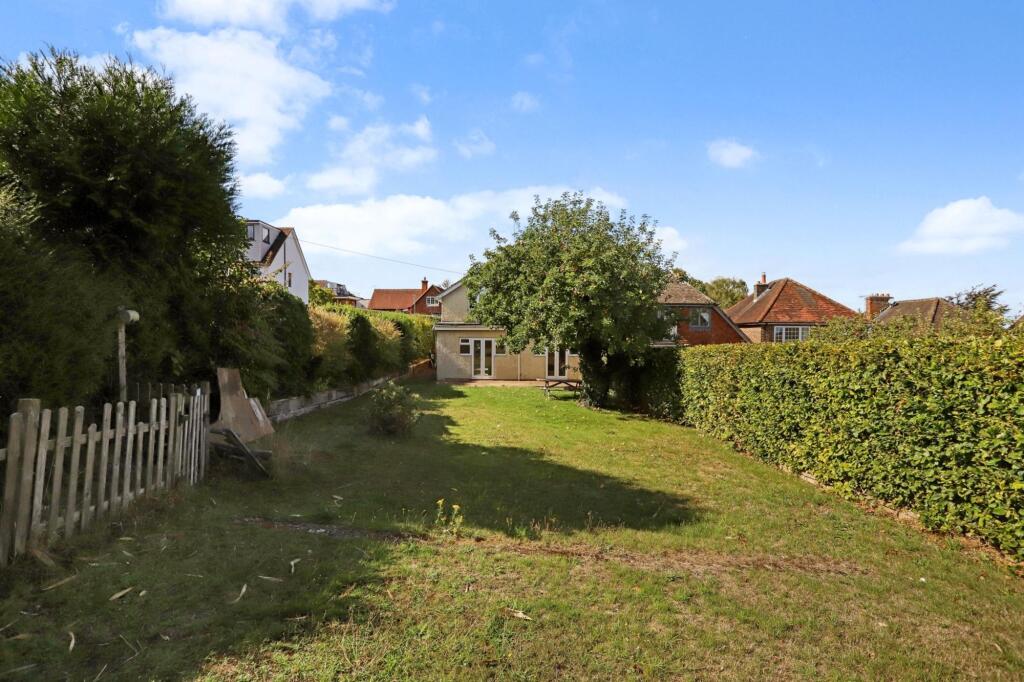 Little Green Lane, Farnham, GU9 - View 5
