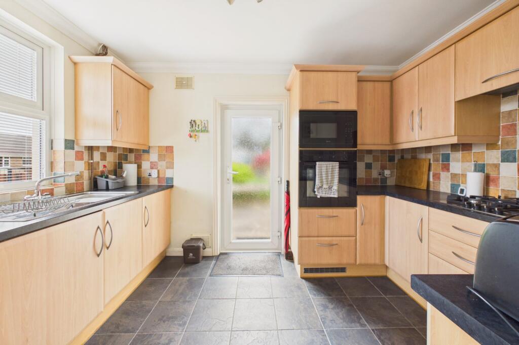 House in Corfe Mullen - View 6