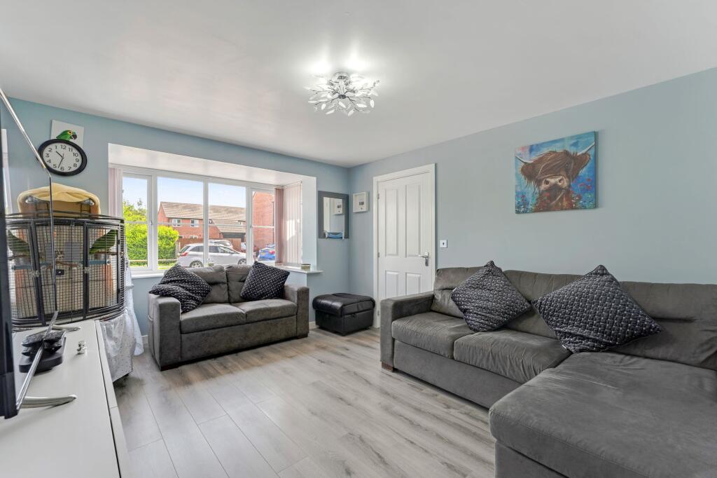 Wells Avenue, Lostock Gralam, CW9 photo 2