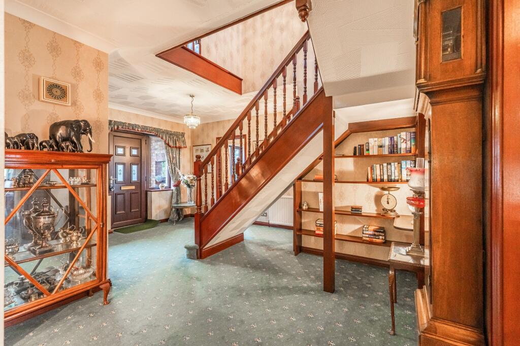 Individually Built Family Home in Beetley photo 5