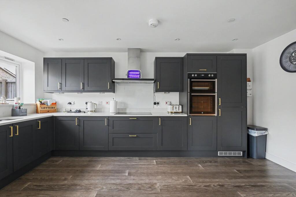 House in Tonbridge and Malling, Kent - View 5