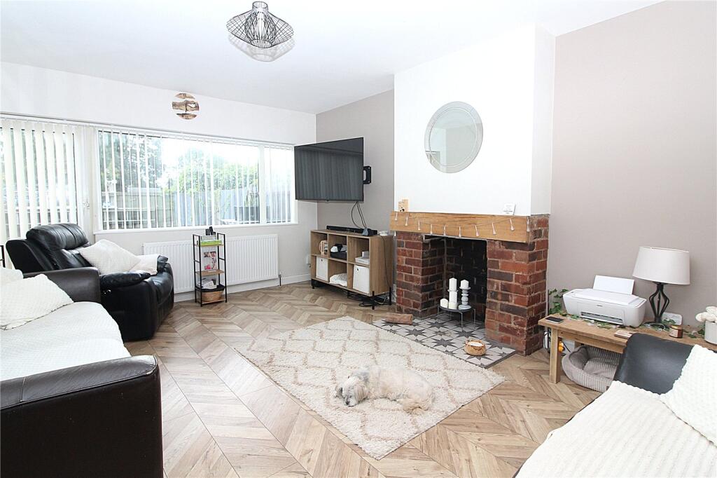 Red Hall Walk, Leeds, West Yorkshire, LS14 photo 2