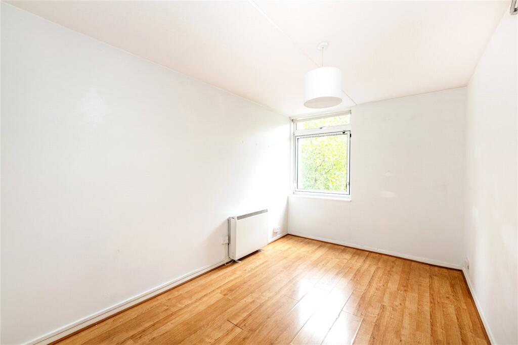 Apartment in London - More