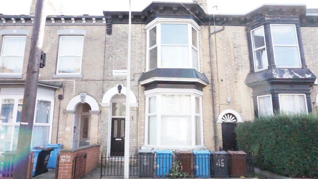 Main image of property: Flat 1, 46 Albany Street, Hull, HU3 1PL