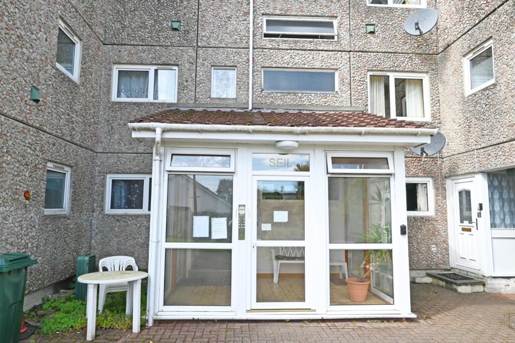 Apartment in Paisley, Argyll and Bute - View 4