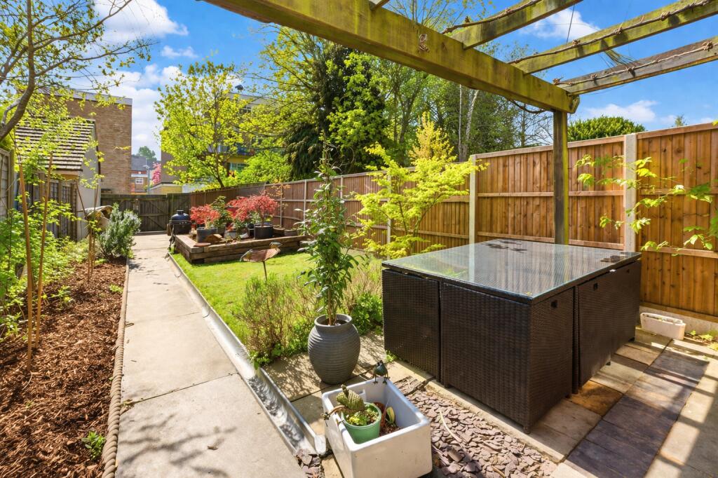 Clifton Road, Dunstable, Bedfordshire, LU6 photo 3