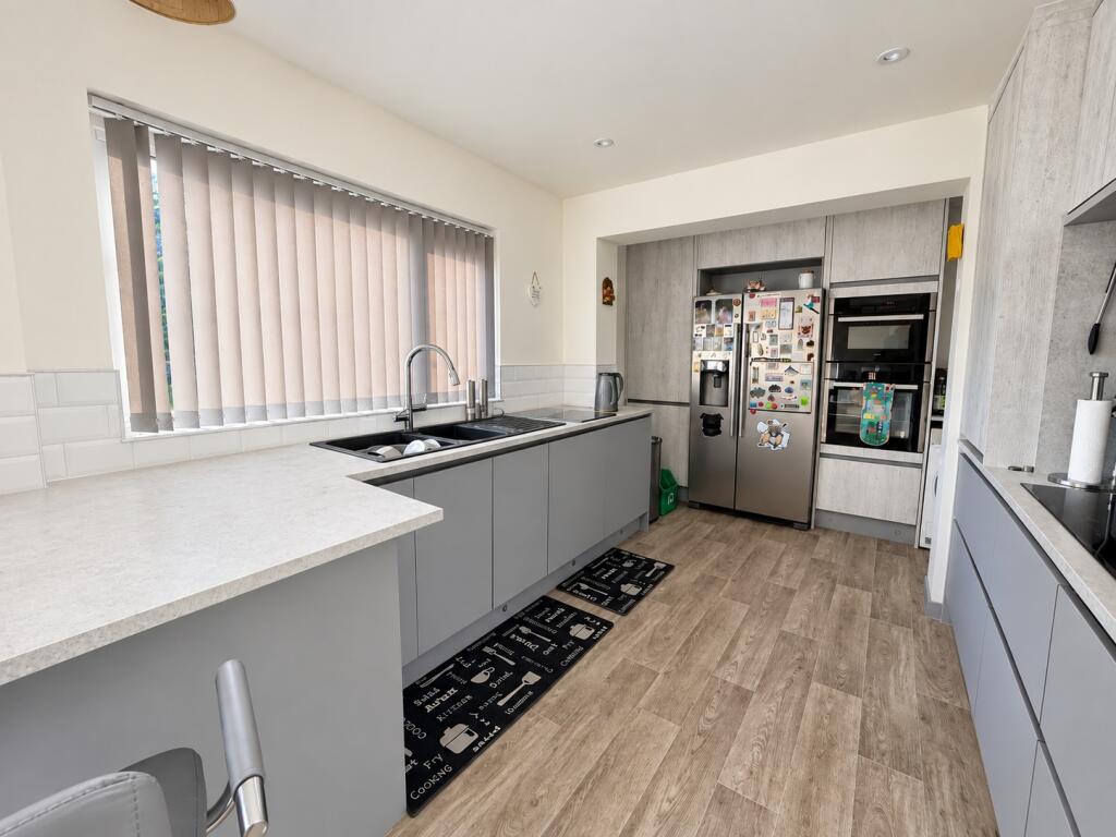 House in North Kesteven, North Hykeham - View 2