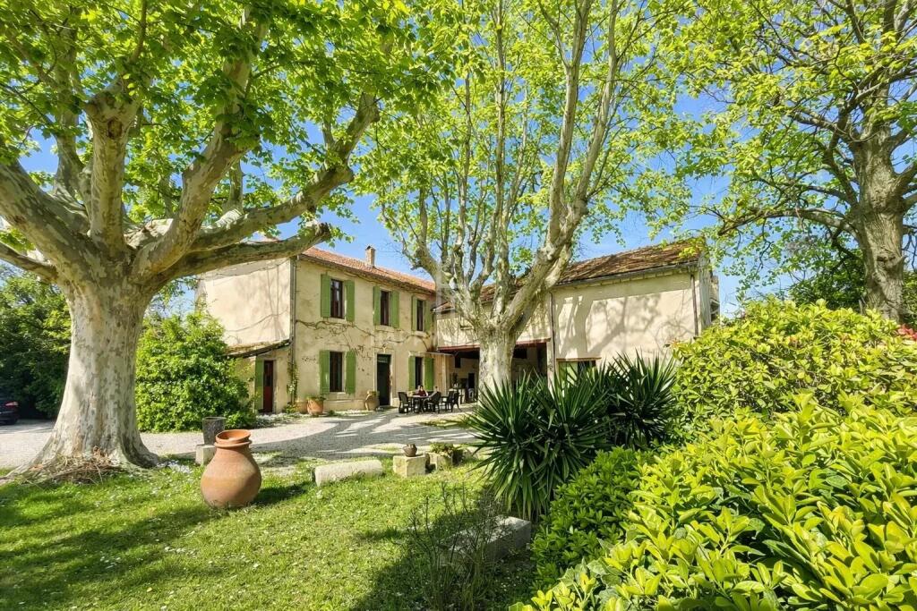 Main image of property: Provence-Alps-Cote d`Azur, Bouches-du-Rhône, Graveson