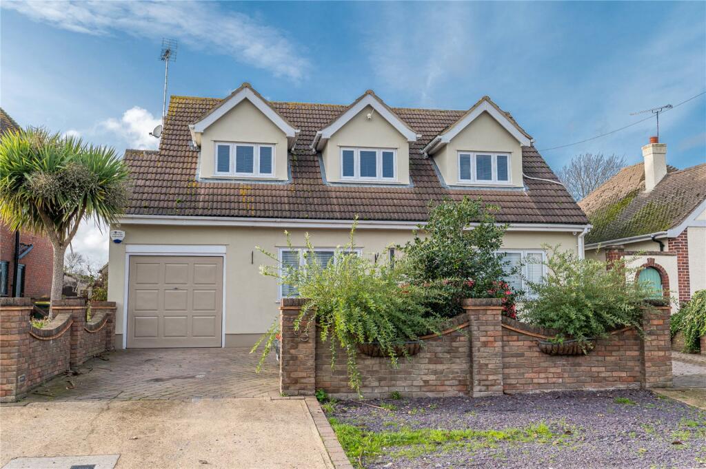 Little Wakering Road, Little Wakering, Southend-on-Sea, SS3 photo 2