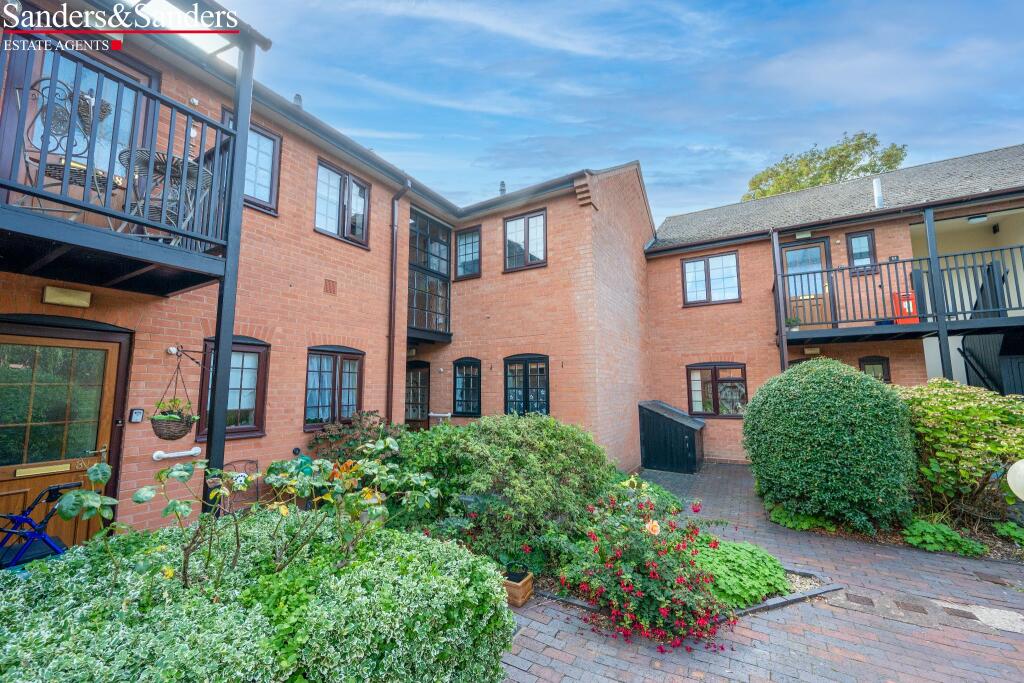 Oversley House, Kinwarton Road, Alcester, B49