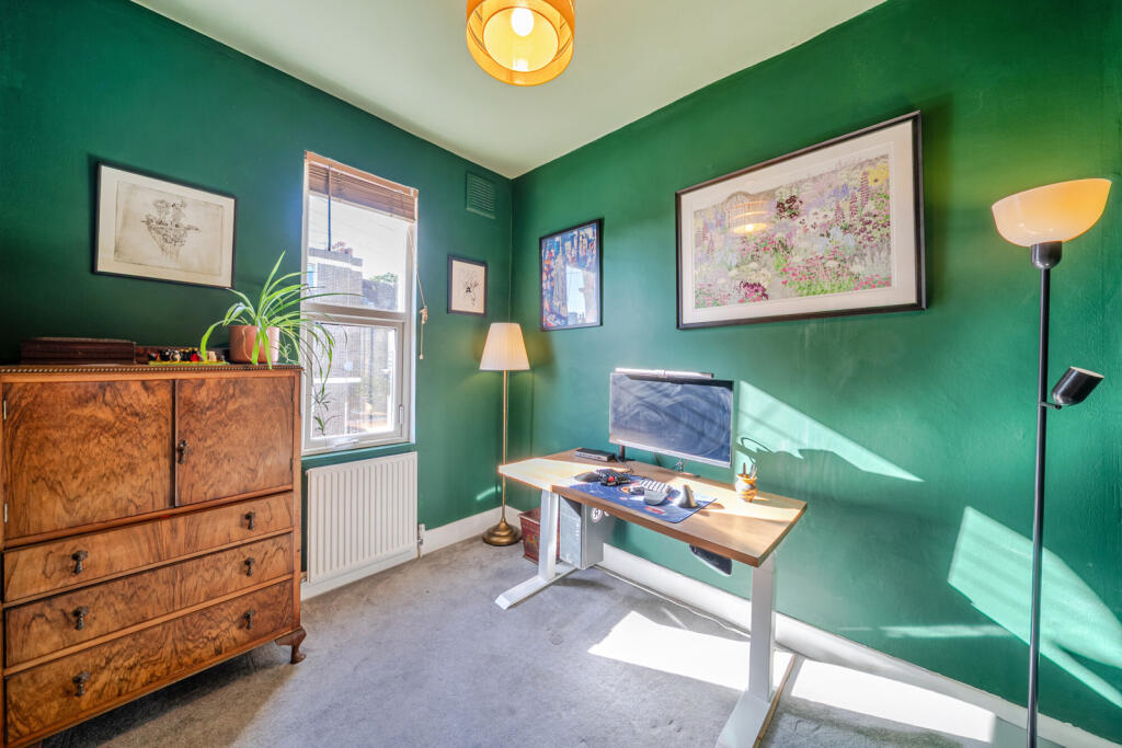 Apartment in London - More