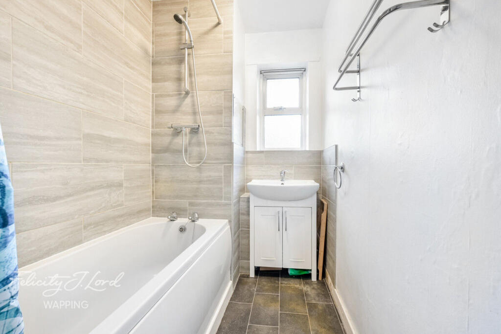 Apartment in London, St. George in the East, Shadwell - View 4