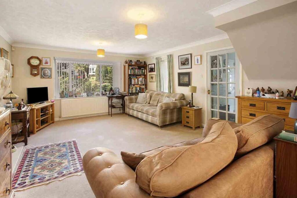 House in Torquay - More