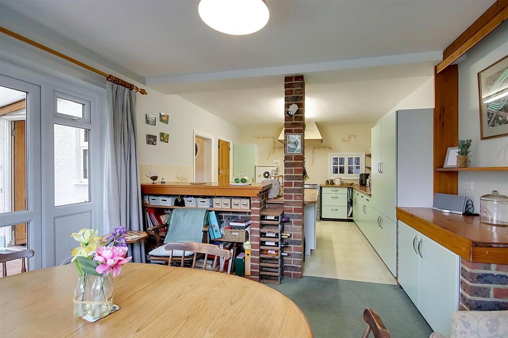 House in Brighton - View 5
