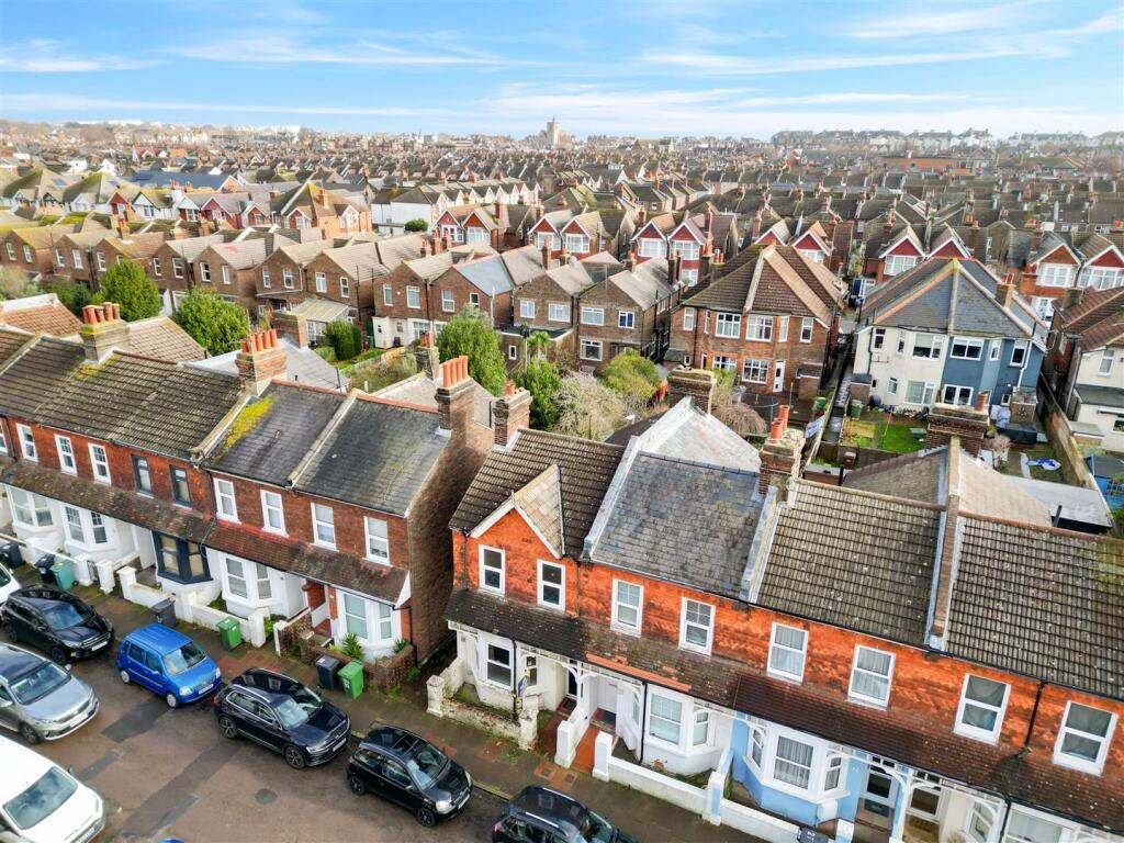 Dursley Road, Eastbourne photo 3