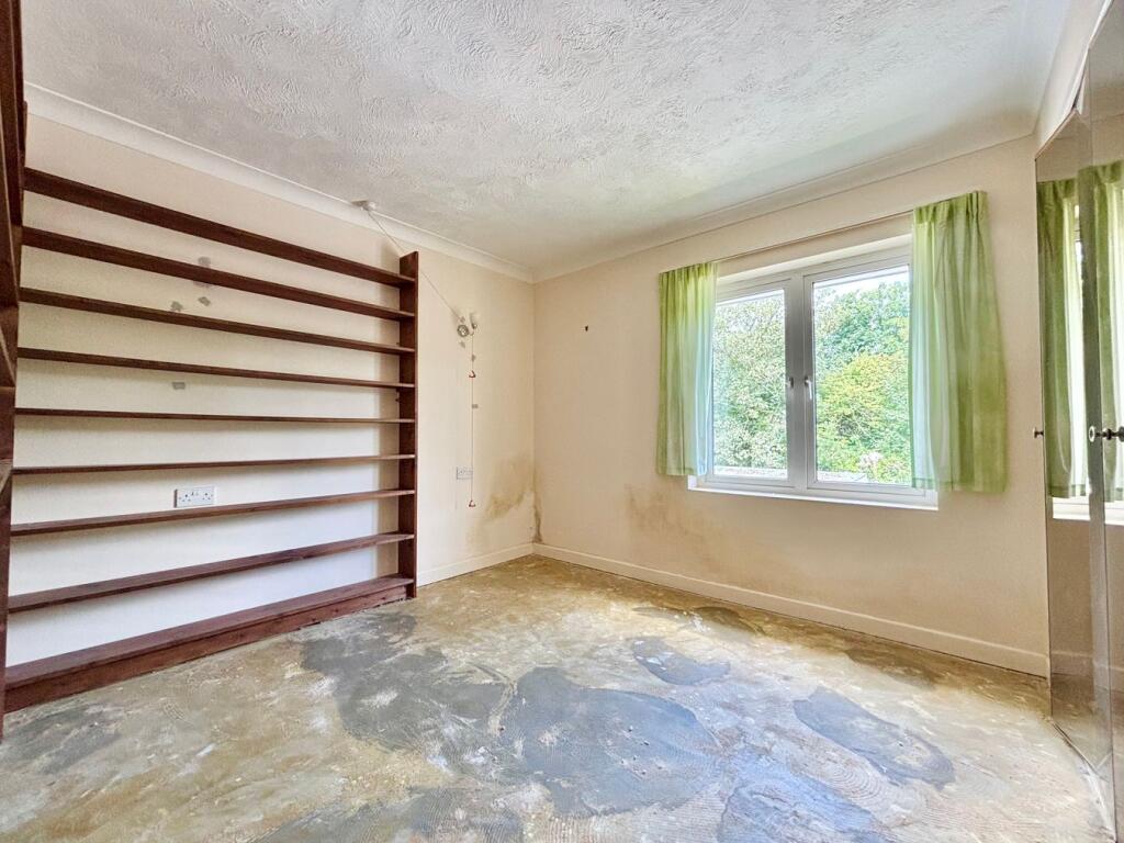 Apartment in Tonbridge - More