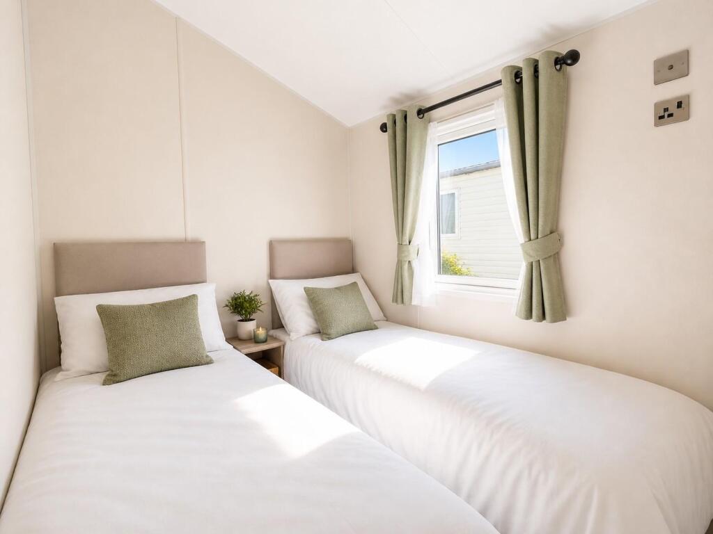 2026 Willerby Malton Special, Harts Holiday Park, Leysdown Road, Isle of Sheppey, Kent, ME12 4RG photo 5