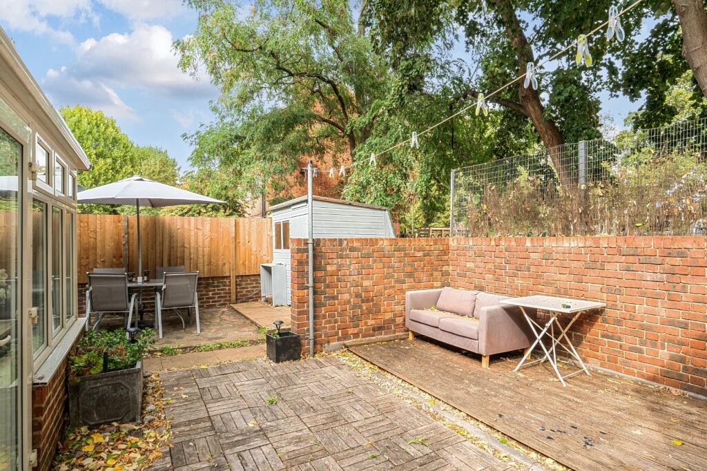 Langdale Close, London, SE17 - More