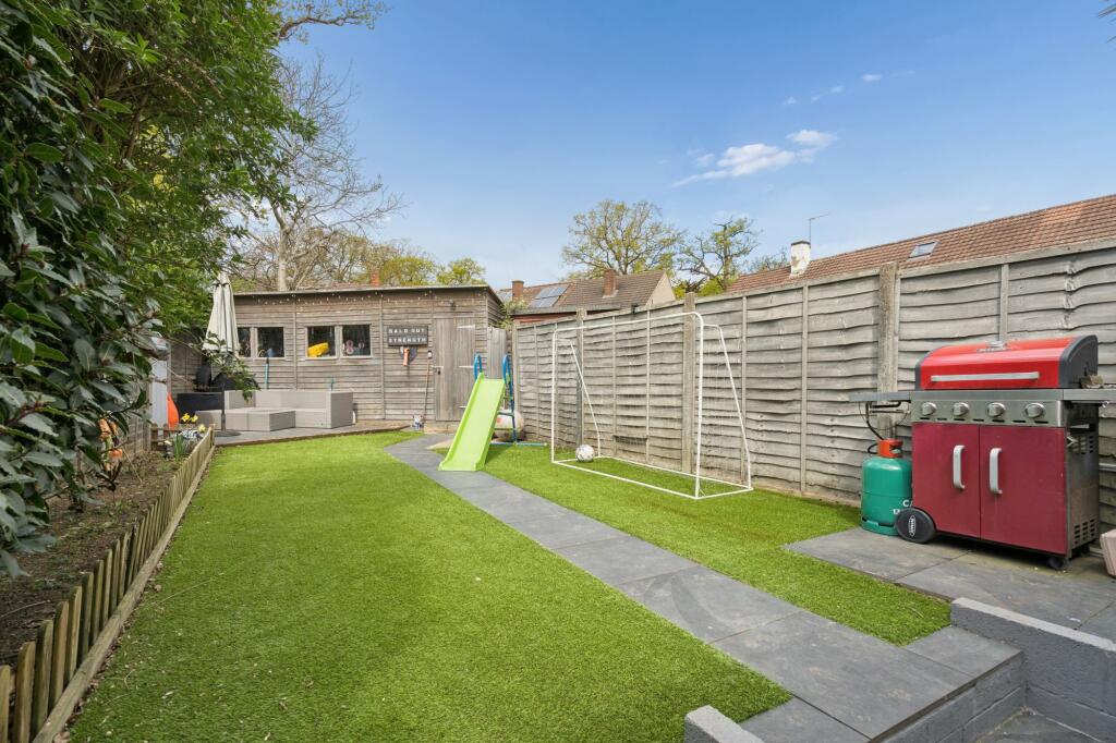 House in Watford - View 4