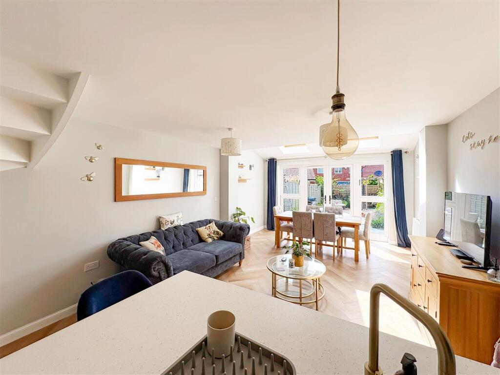 House in Littlehampton, Kingley Gate - View 3