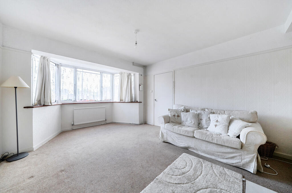 House in Croydon - View 3