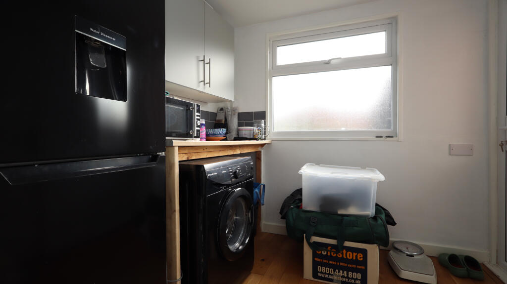 Additional image 13 of The Close, Glastonbury