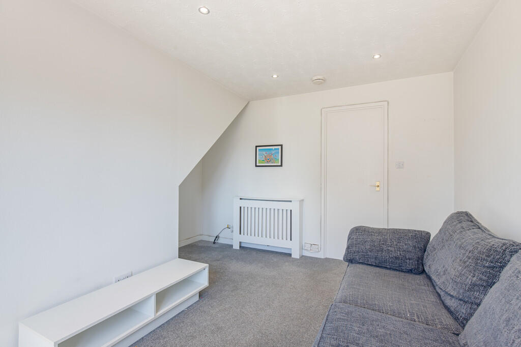 House in Aberdeen, Ashwood, Bridge of Don - View 3