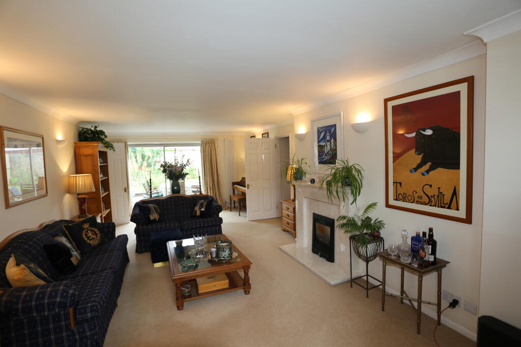 Denmark Avenue, Woodley, photo 3