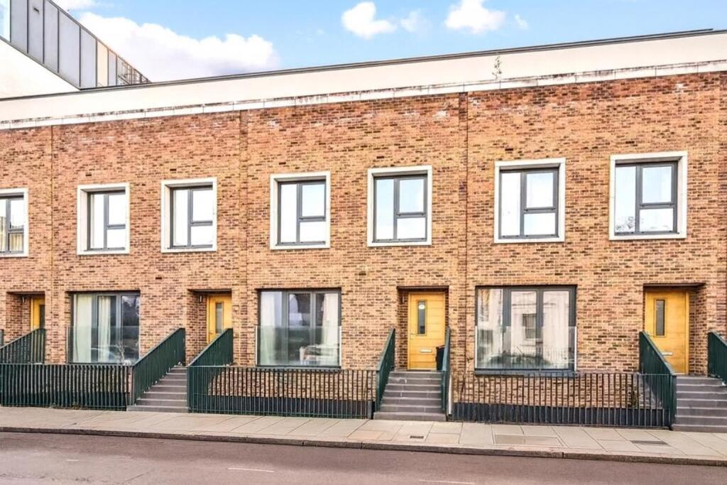 Main image of property: Greenside Road, London W12