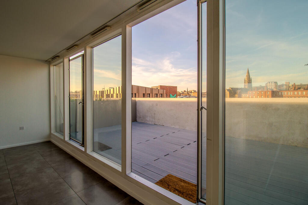 Apartment in Nottingham, Lace Market, The Meadows - View 4