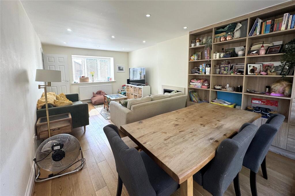 House in Reading - View 3