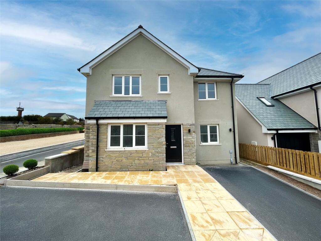 4-bed detached on East Taphouse, Liskeard, Cornwall, £375,000