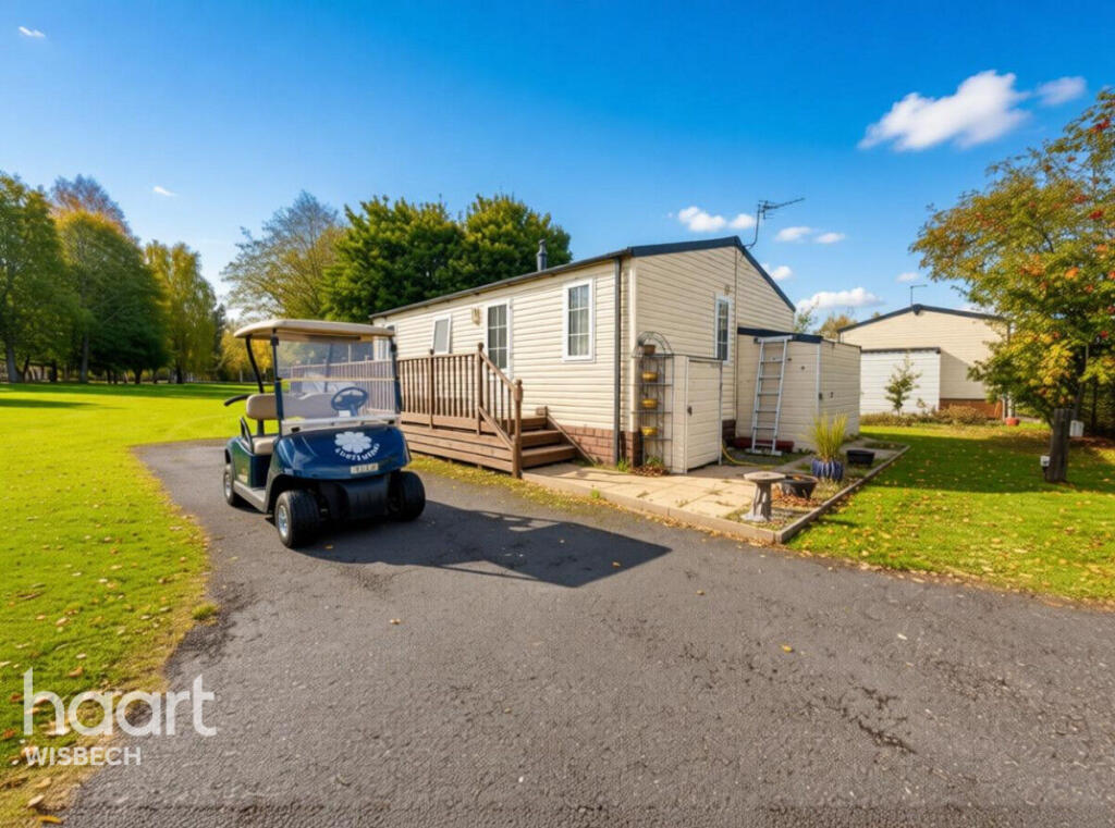 2-bed caravan on Wentworth Drive Tydd St Giles Country Club, Tydd St Giles, £70,000