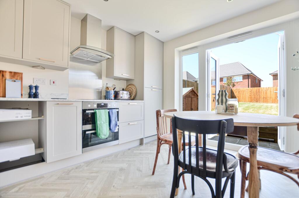House in Worcester - View 2