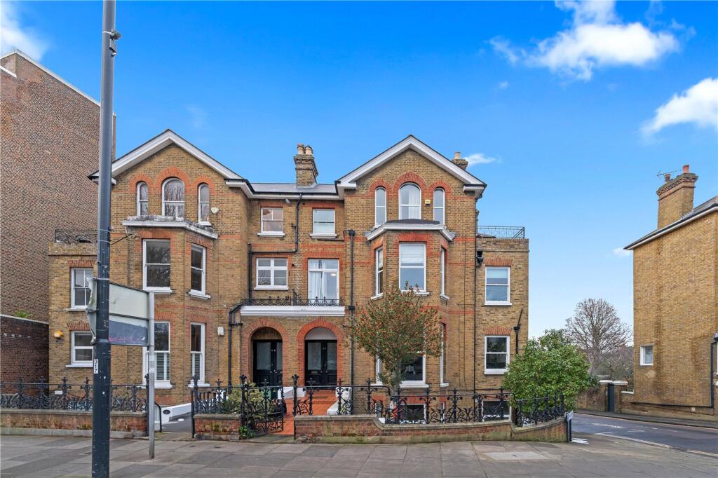 Main image of property: Sheen Road, Richmond, TW9