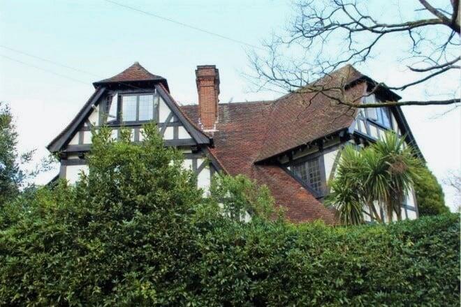 Main image of property: Alumdale Road, Bournemouth, BH4