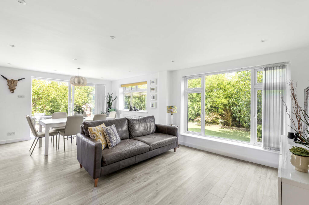 House in Hemel Hempstead - More