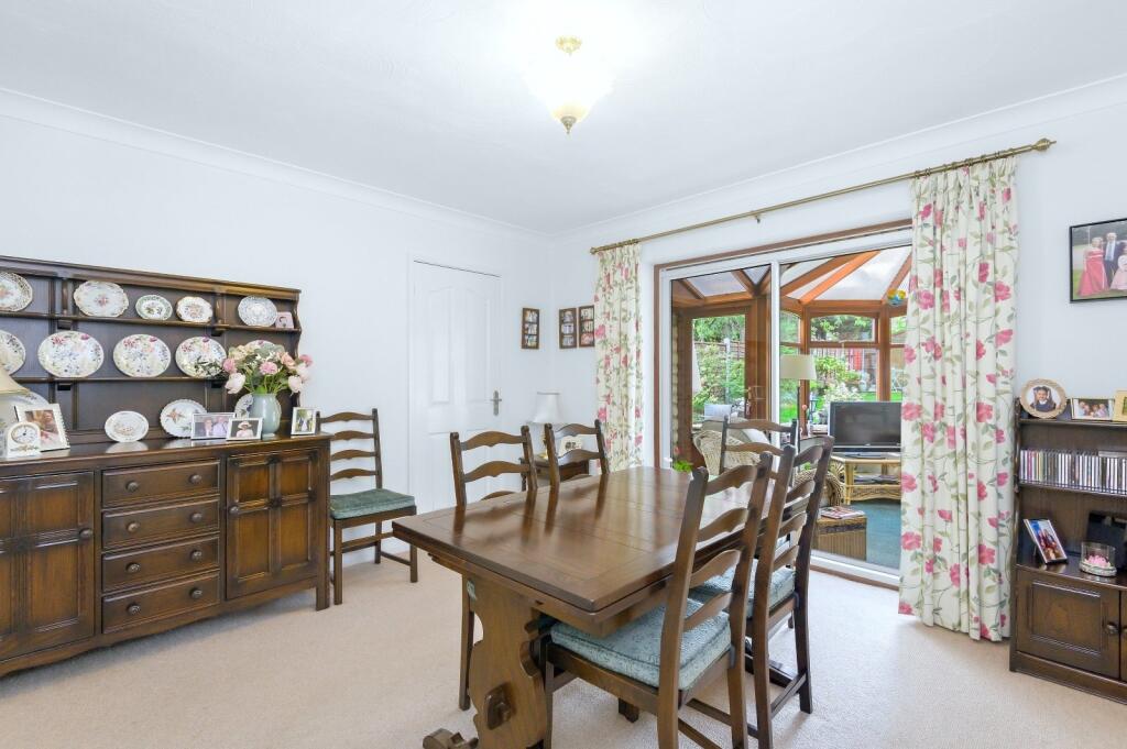 House in Wakefield - View 3