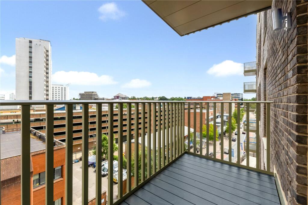 Apartment in Bracknell, Easthampstead - More